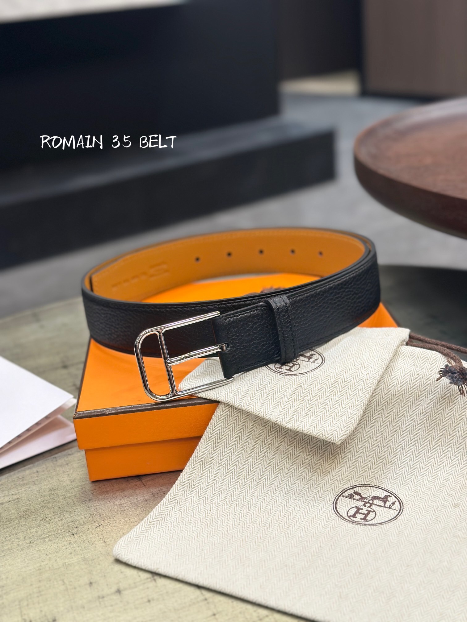 Romain 35 Men’s Leather Belt – Elegant Black Textured Design