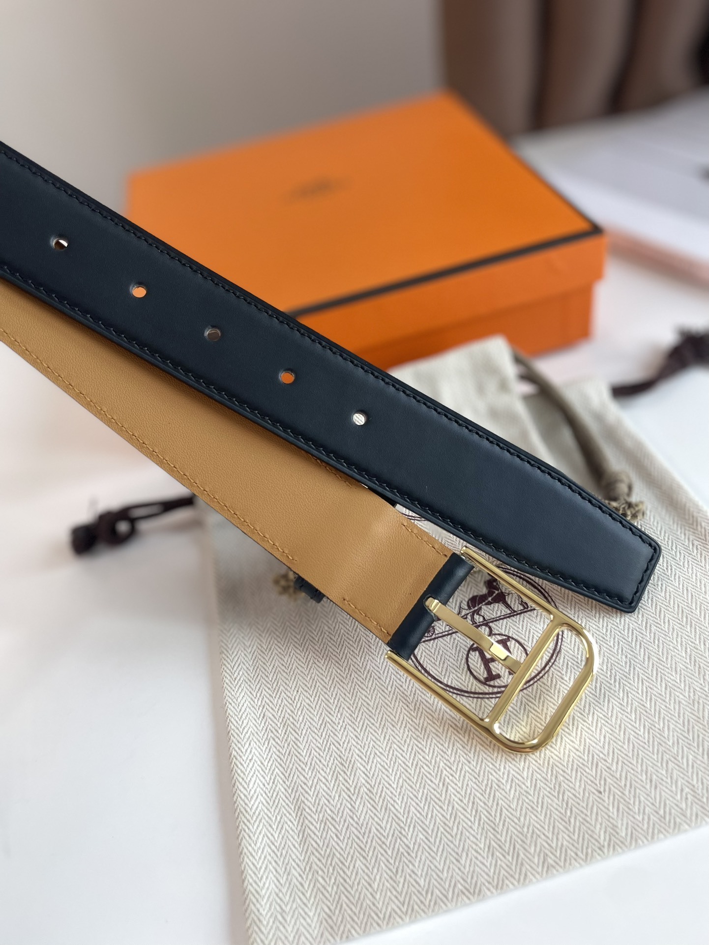 Premium Reversible Leather Belt with Elegant Gold Buckle - Black/Tan