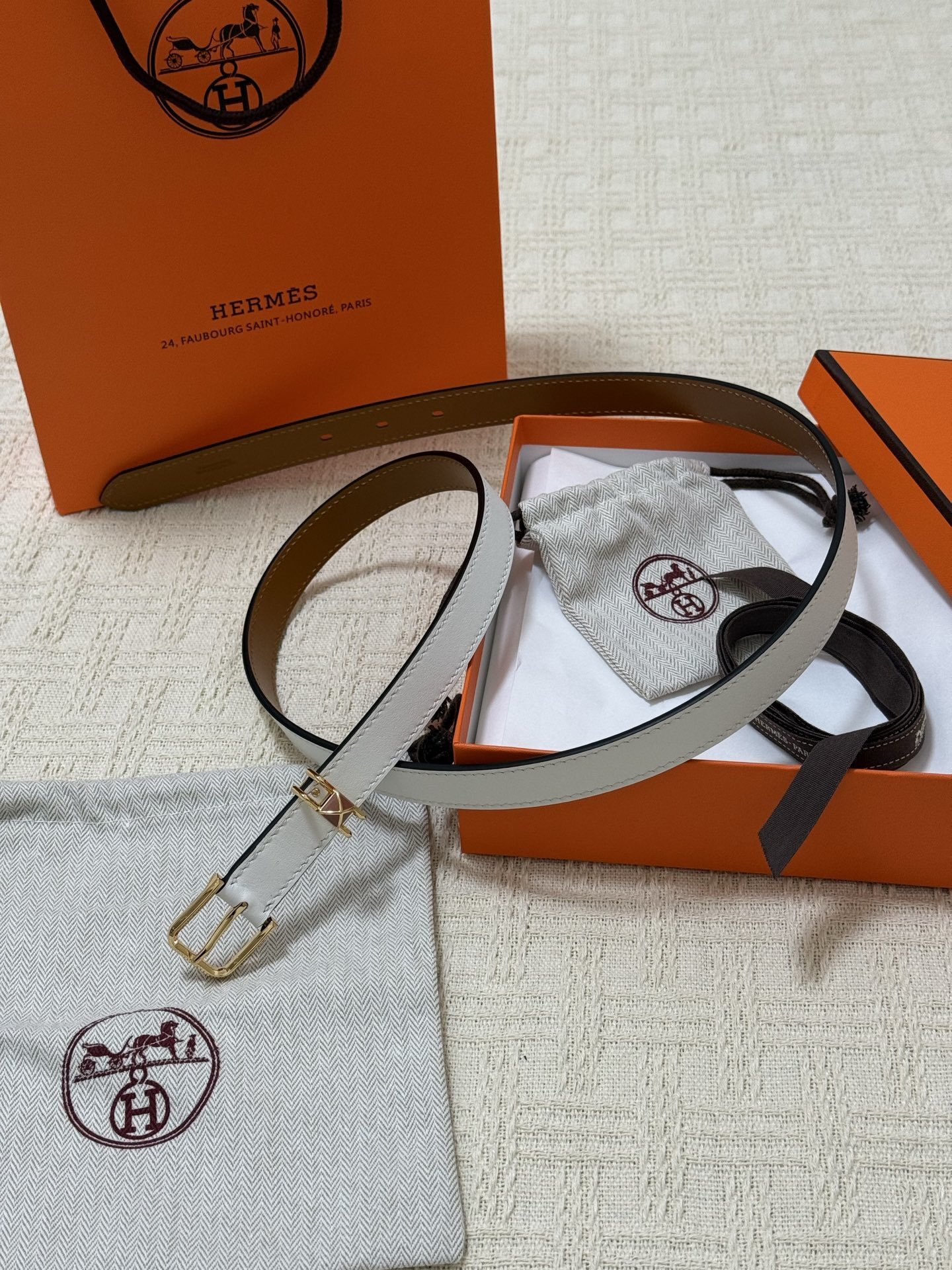 Hermès Kelly 18 Belt – Reversible Epsom Leather Gold Buckle