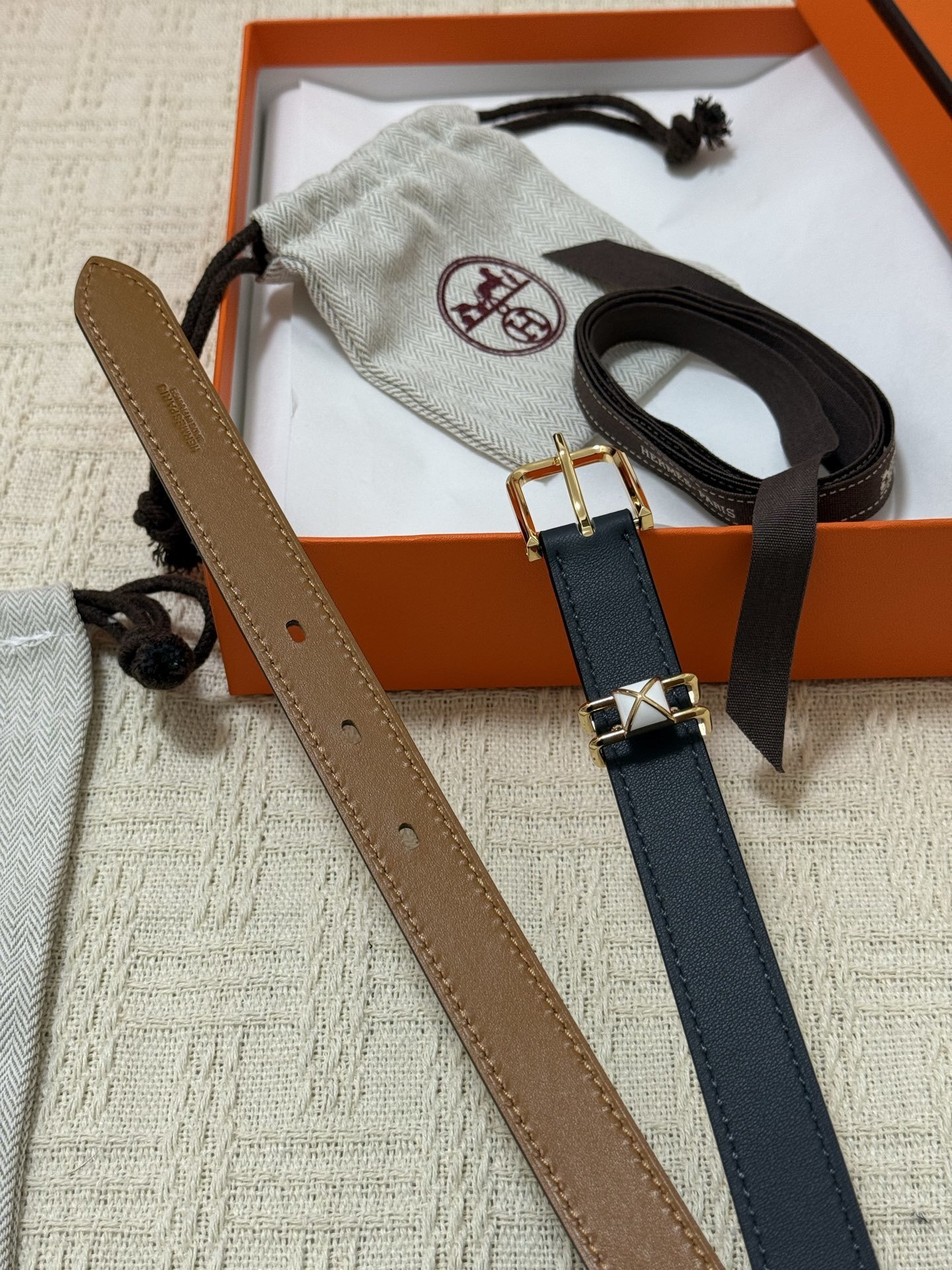 Luxury Hermes Leather Belt for Women - Gold Buckle Black/Brown