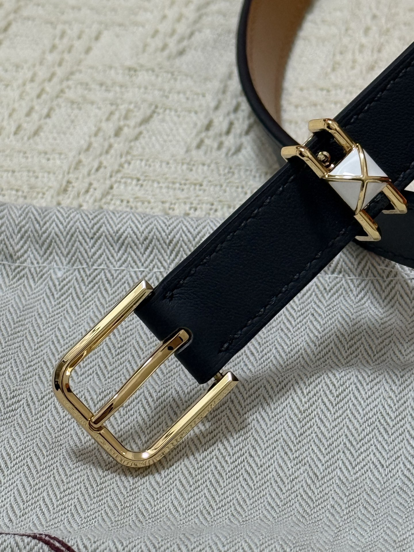 Luxury Hermes Leather Belt for Women - Gold Buckle Black/Brown