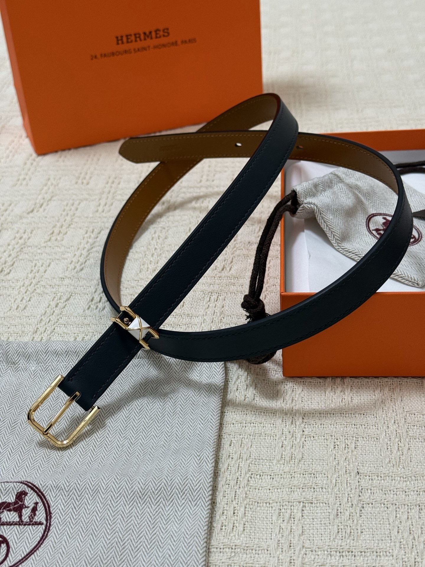 Luxury Hermes Leather Belt for Women – Gold Buckle Black/Brown