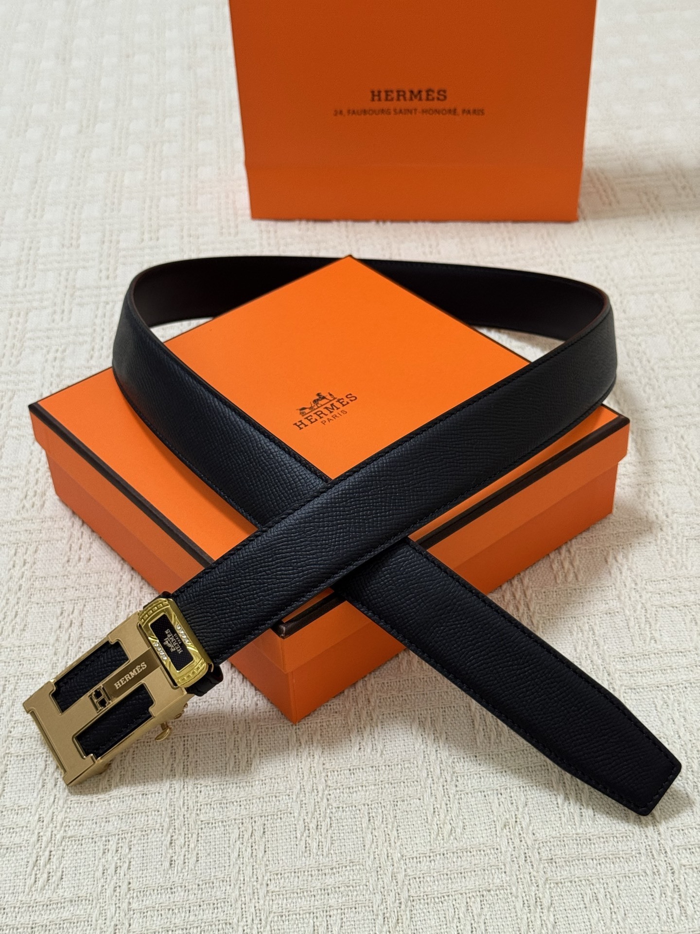 Hermes Men’s Black Leather Belt with Gold H Buckle – Luxury Edition