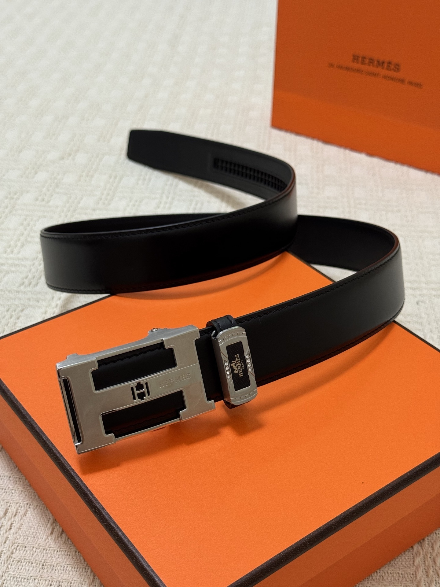 Hermes Men's Premium Black Leather Belt with Silver H Buckle