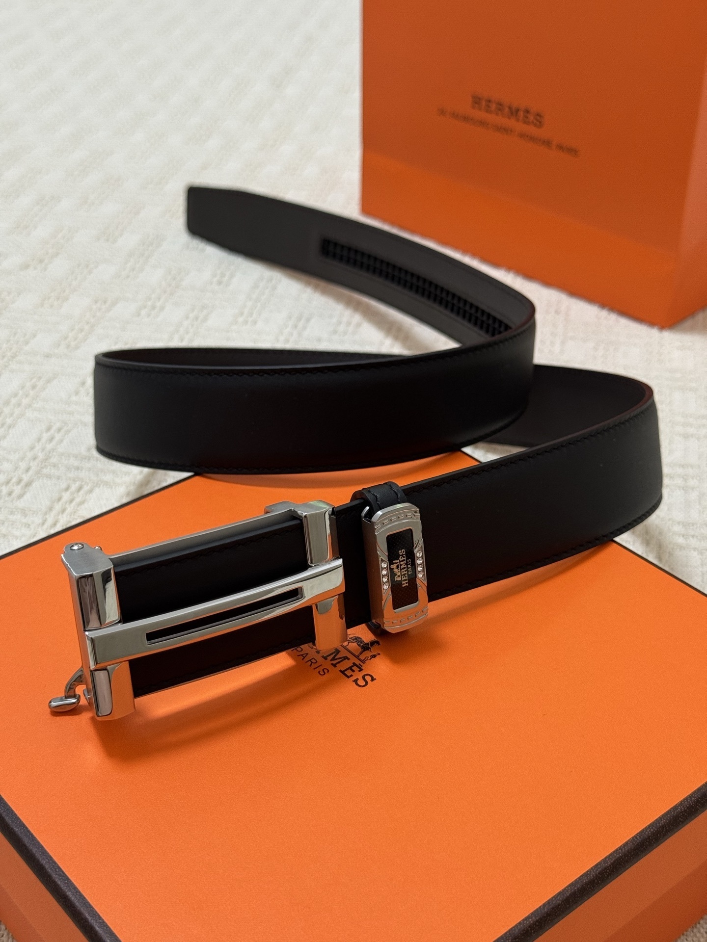 Hermes Men's Black Leather Belt with Silver Buckle - Luxury Accessory