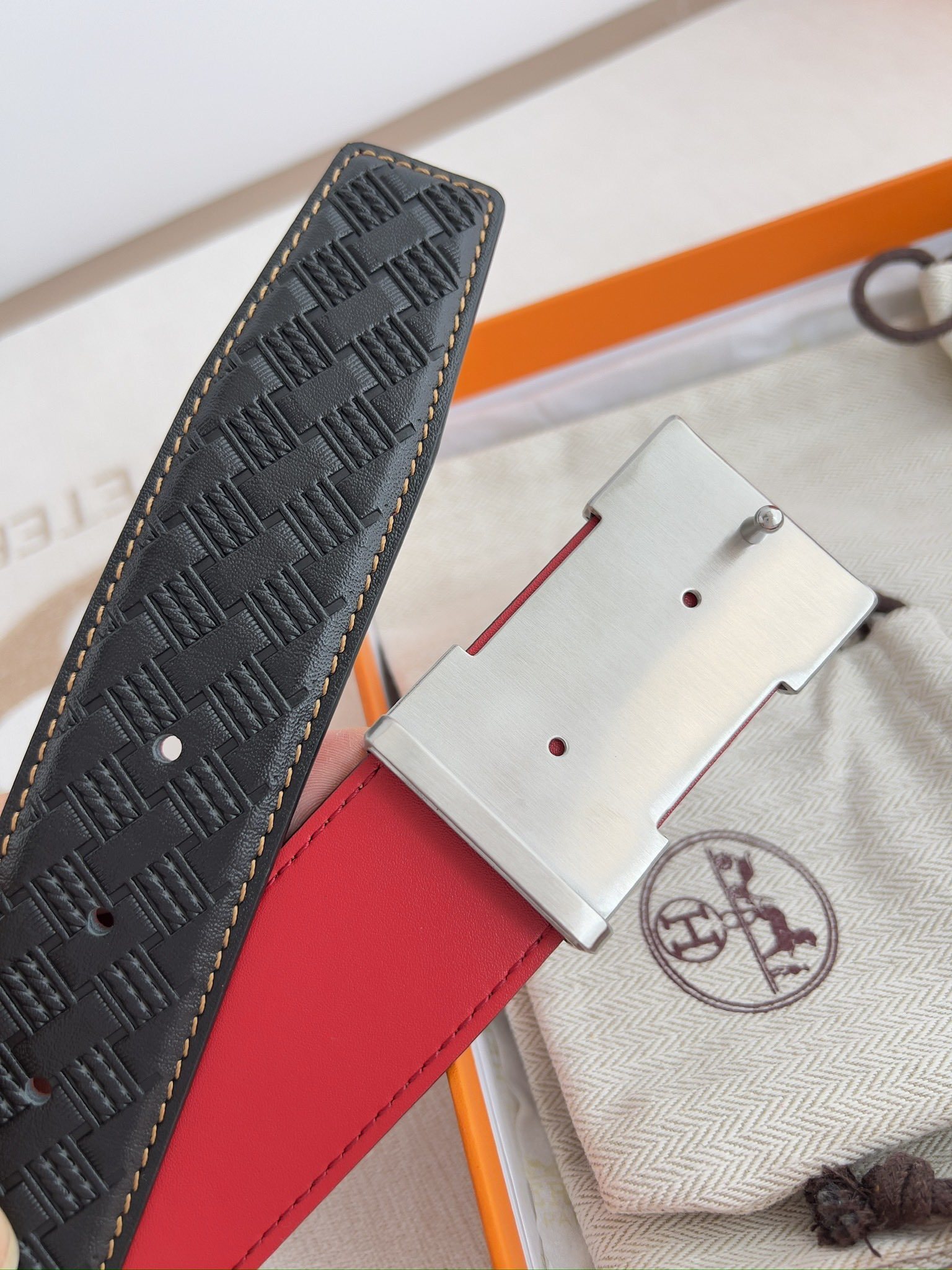 Hermes Men's Textured Leather Belt with Silver H Buckle - Black/Red