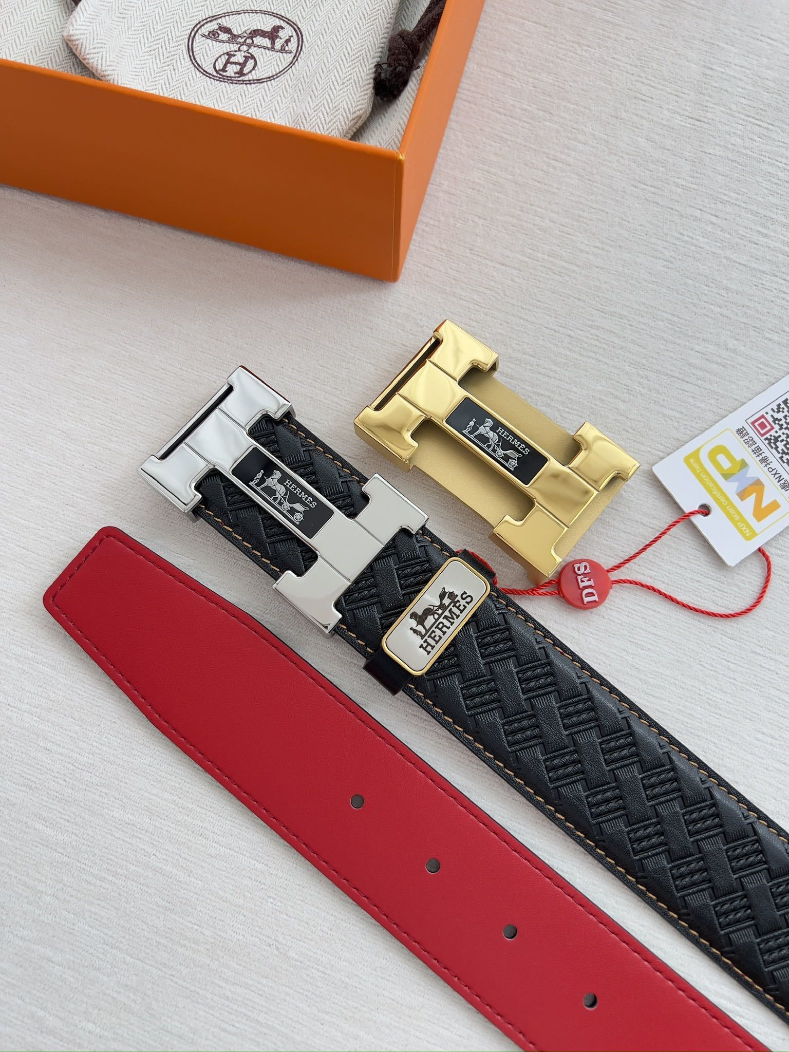 Hermès Men's Black Textured Leather Belt - Iconic Silver H Buckle