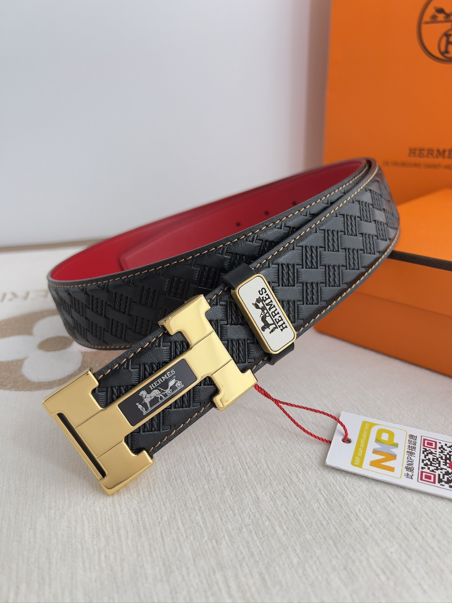 Hermès Men's Black Textured Leather Belt - Iconic Silver H Buckle