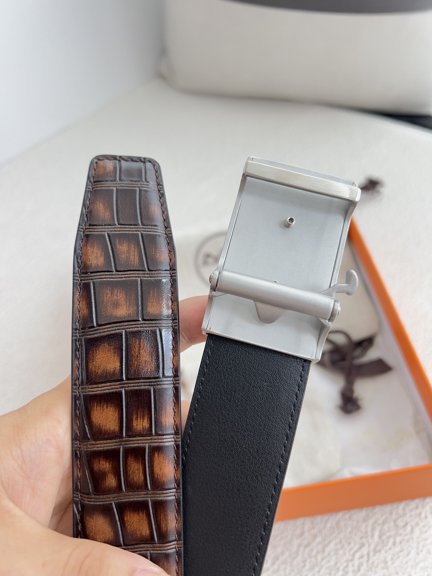 Luxury Men's Brown Crocodile Leather Belt with Silver H Buckle