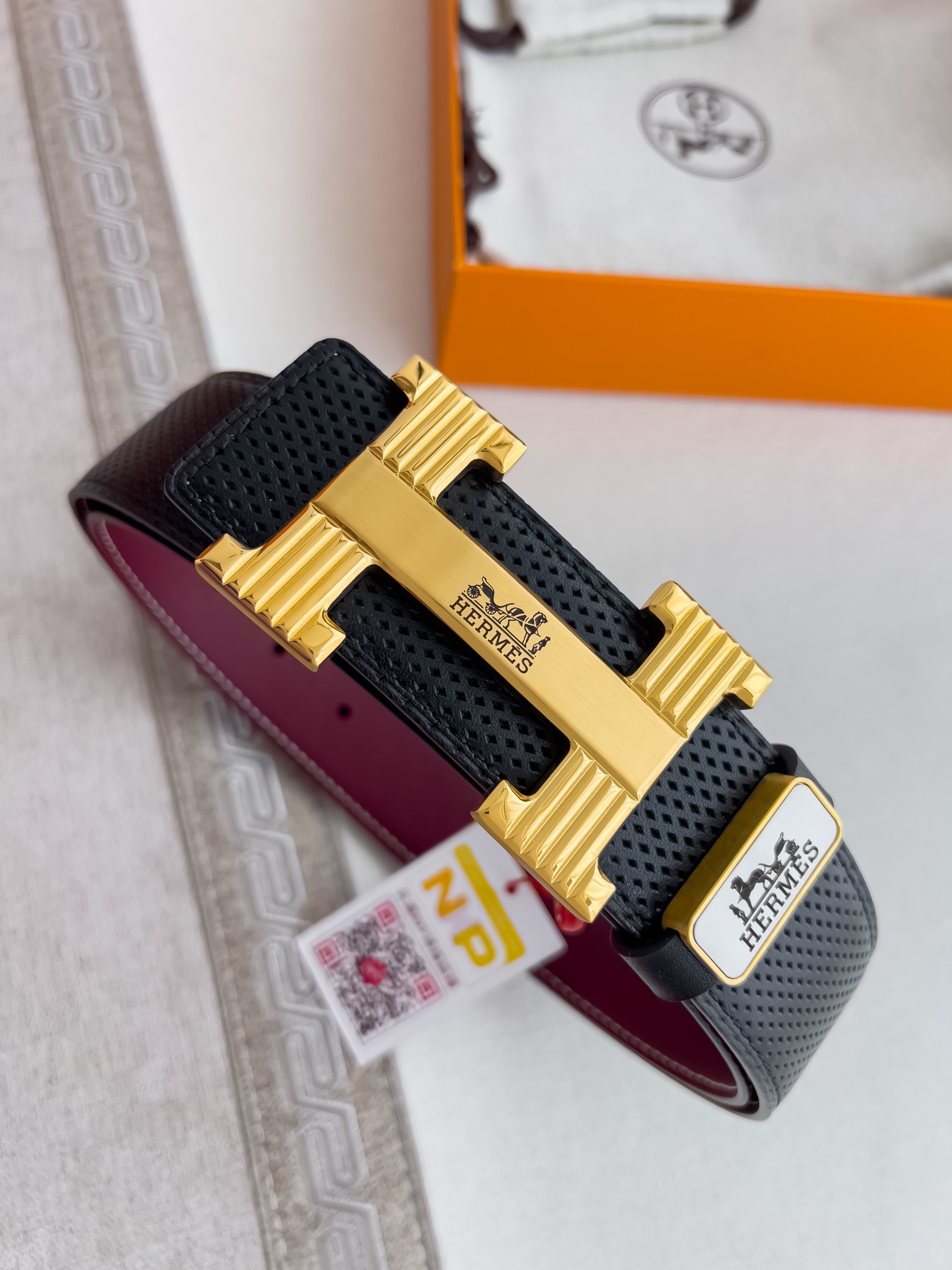 Hermès Men's Leather Belt with Gold Textured H Buckle