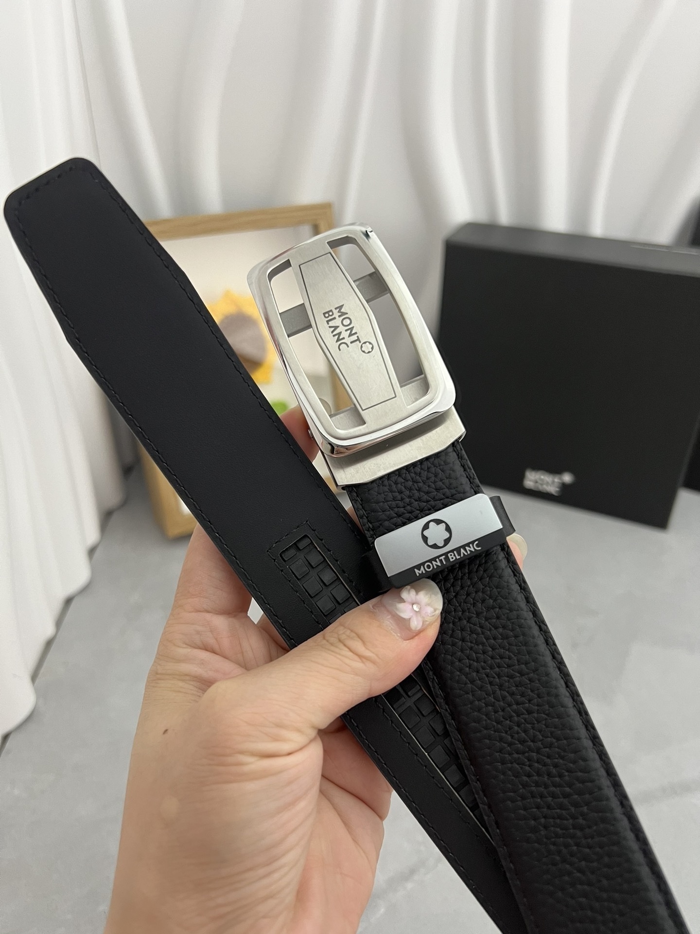 Luxury Men's Leather Belt with Premium Automatic Buckle