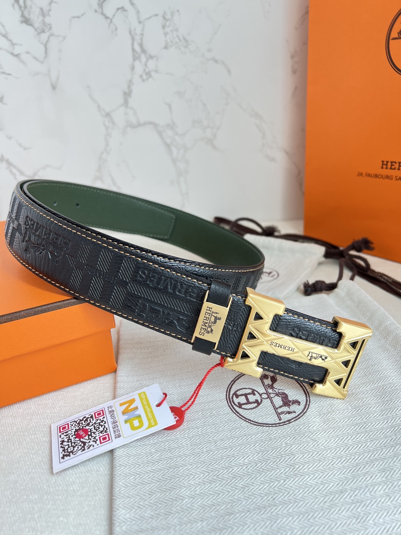 Hermès Men's Black Embossed Leather Belt - Silver H Logo Buckle