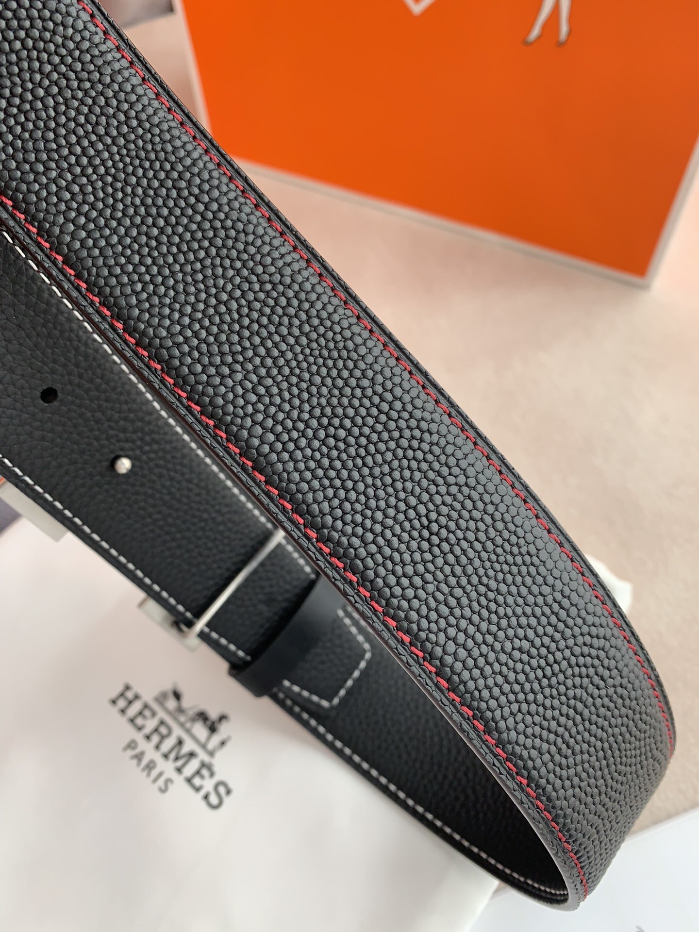 Hermès Men's Luxury Black Leather Belt - Silver Textured H Buckle