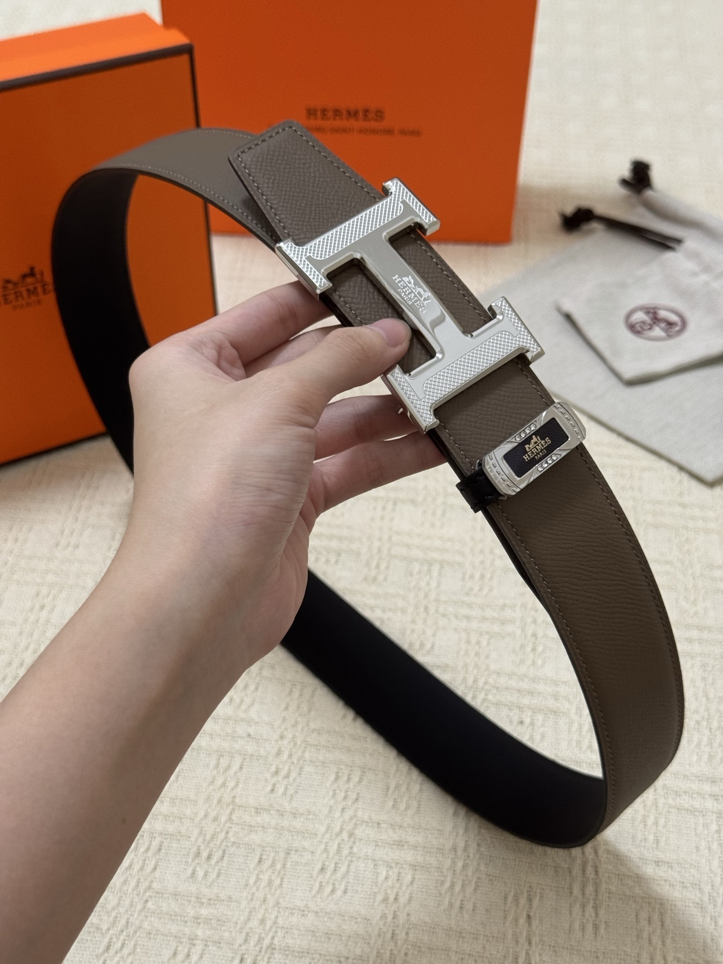 Hermès Men's H Buckle Leather Belt - Brown & Silver Luxury Accessory