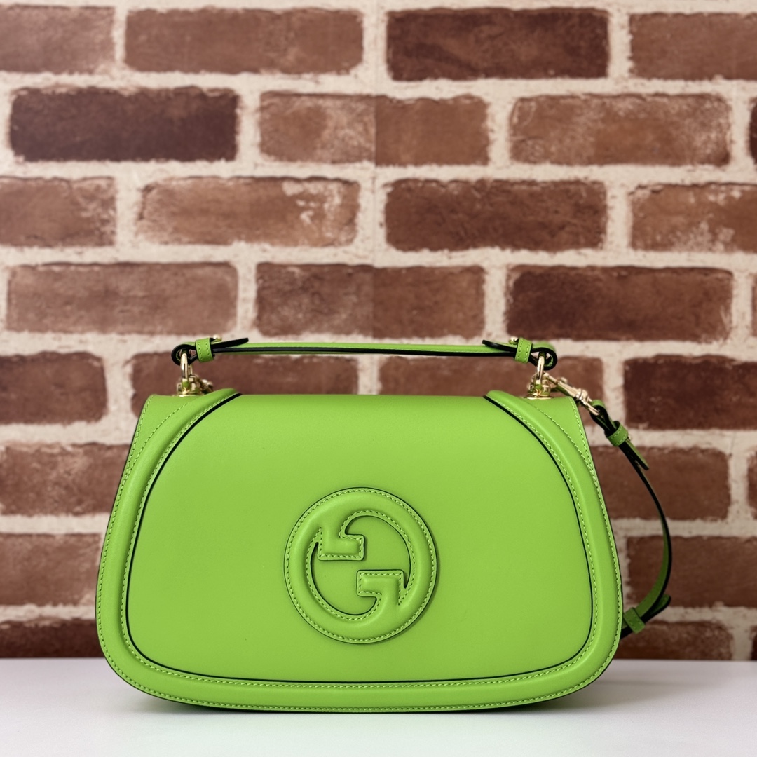 Gucci Blondie medium top handle bag in Green Leather
