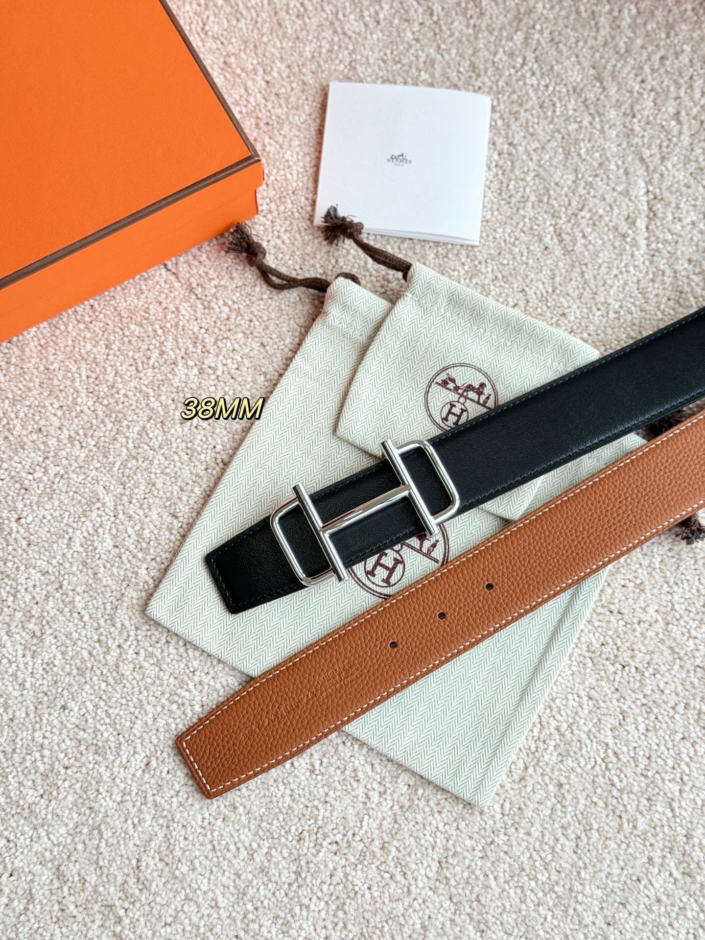 Hermès Royal Belt Buckle & 38mm Reversible Leather Strap
