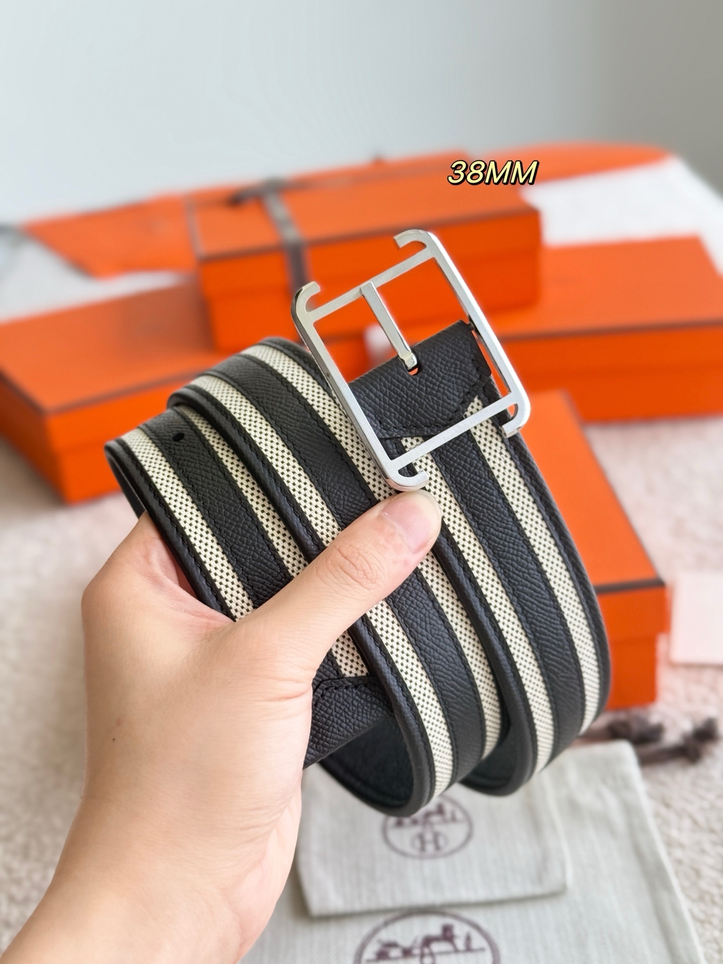 Hermès Society 38 Reversible Leather Belt - Men's Luxury Accessory