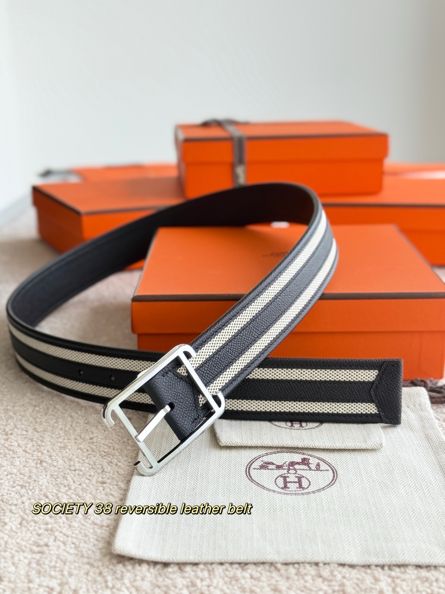 Hermès Society 38 Reversible Leather Belt - Men's Luxury Accessory