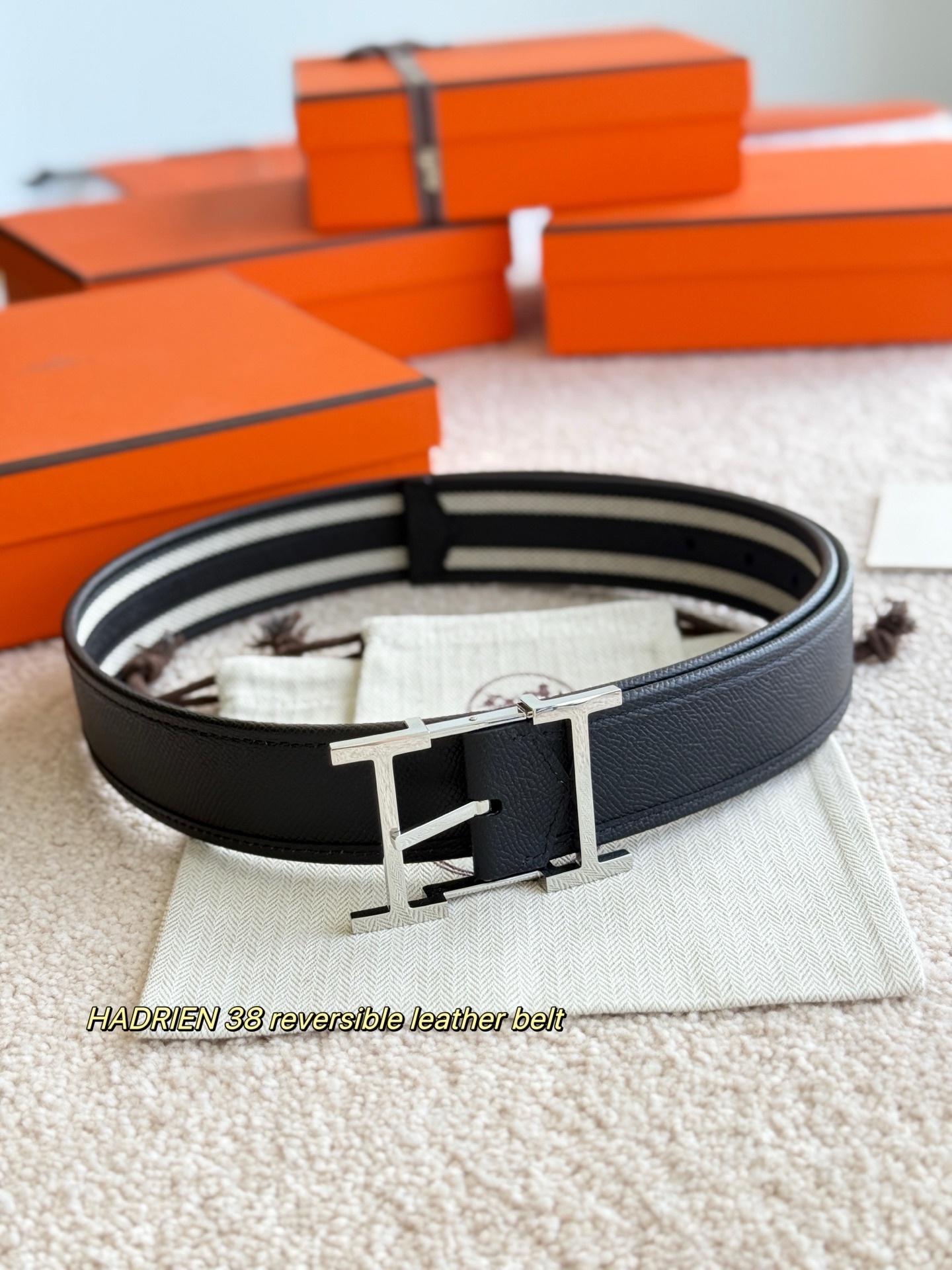 Hadrien 38 Reversible Leather Belt with Signature Silver H Buckle