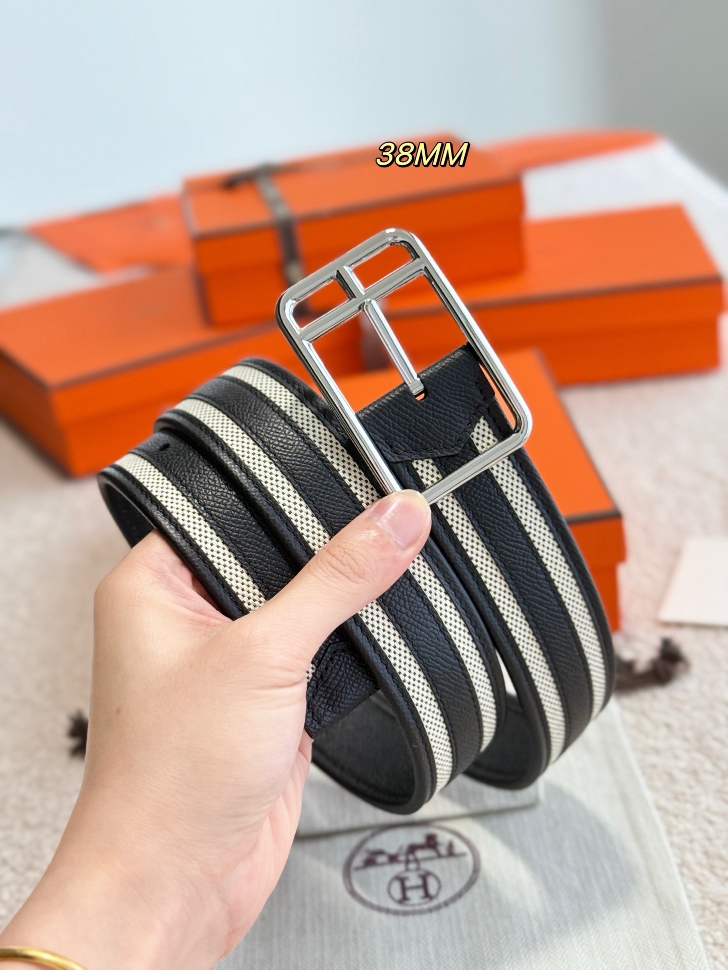 Hermès Half Cod Riviera 38 Reversible Leather Belt - Luxury Accessory