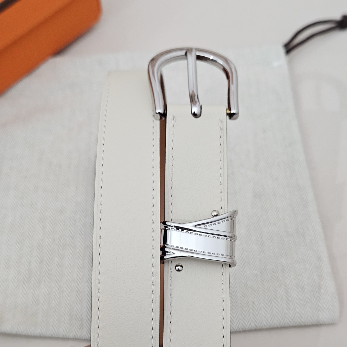 Hermès Women's White Leather Belt with Silver Stirrup Buckle