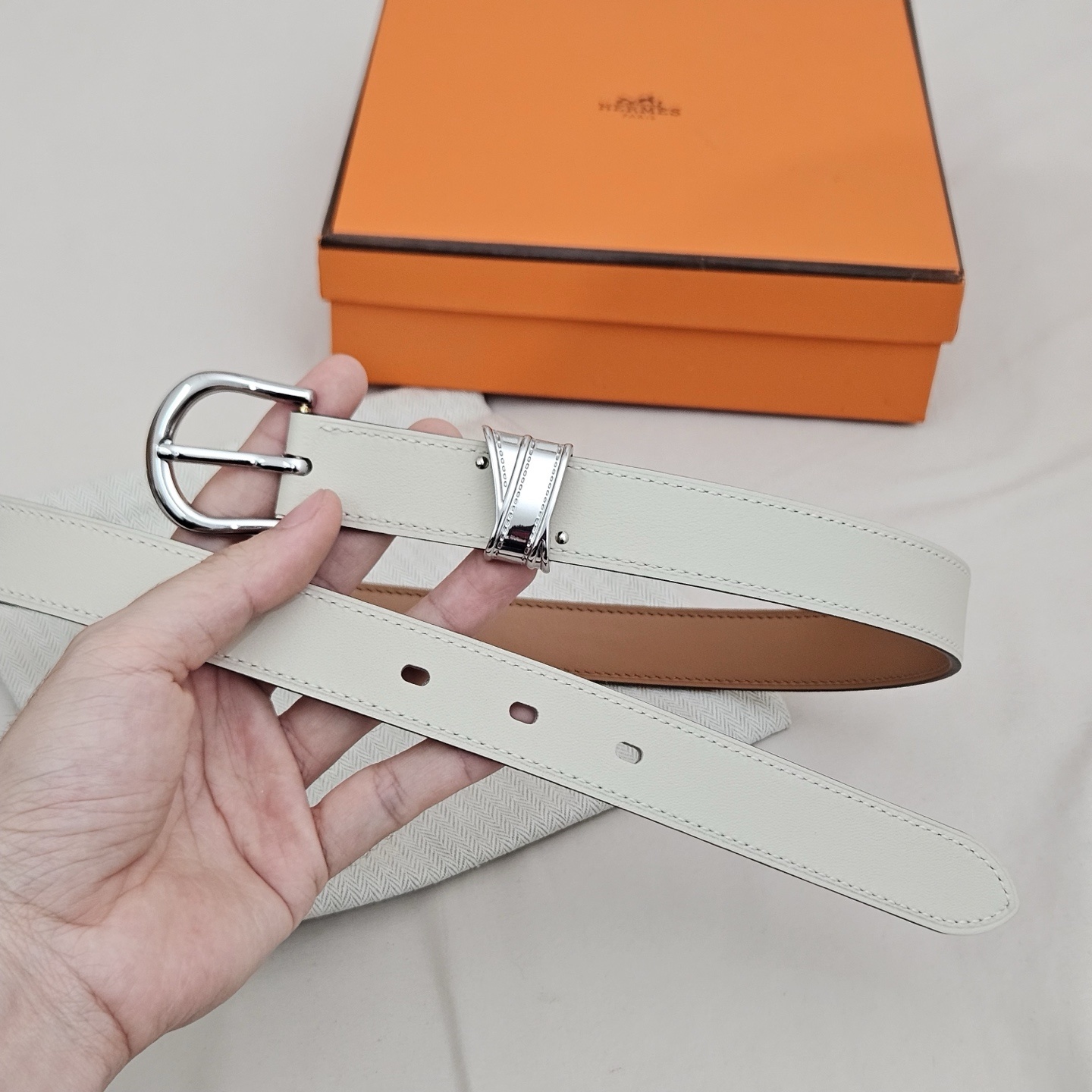 Hermès Women's White Leather Belt with Silver Stirrup Buckle