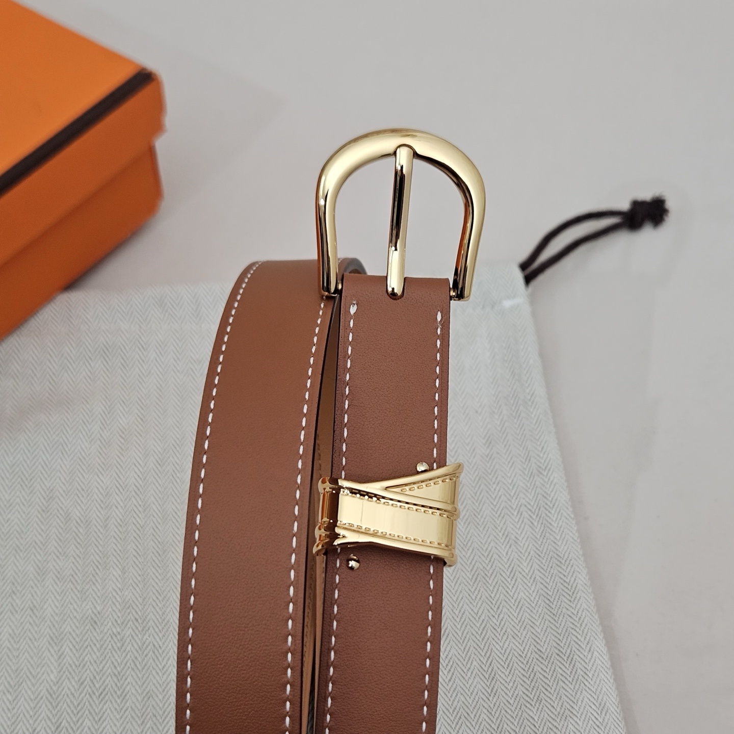 Hermes Women's Brown Leather Belt with Gold Buckle and Keeper