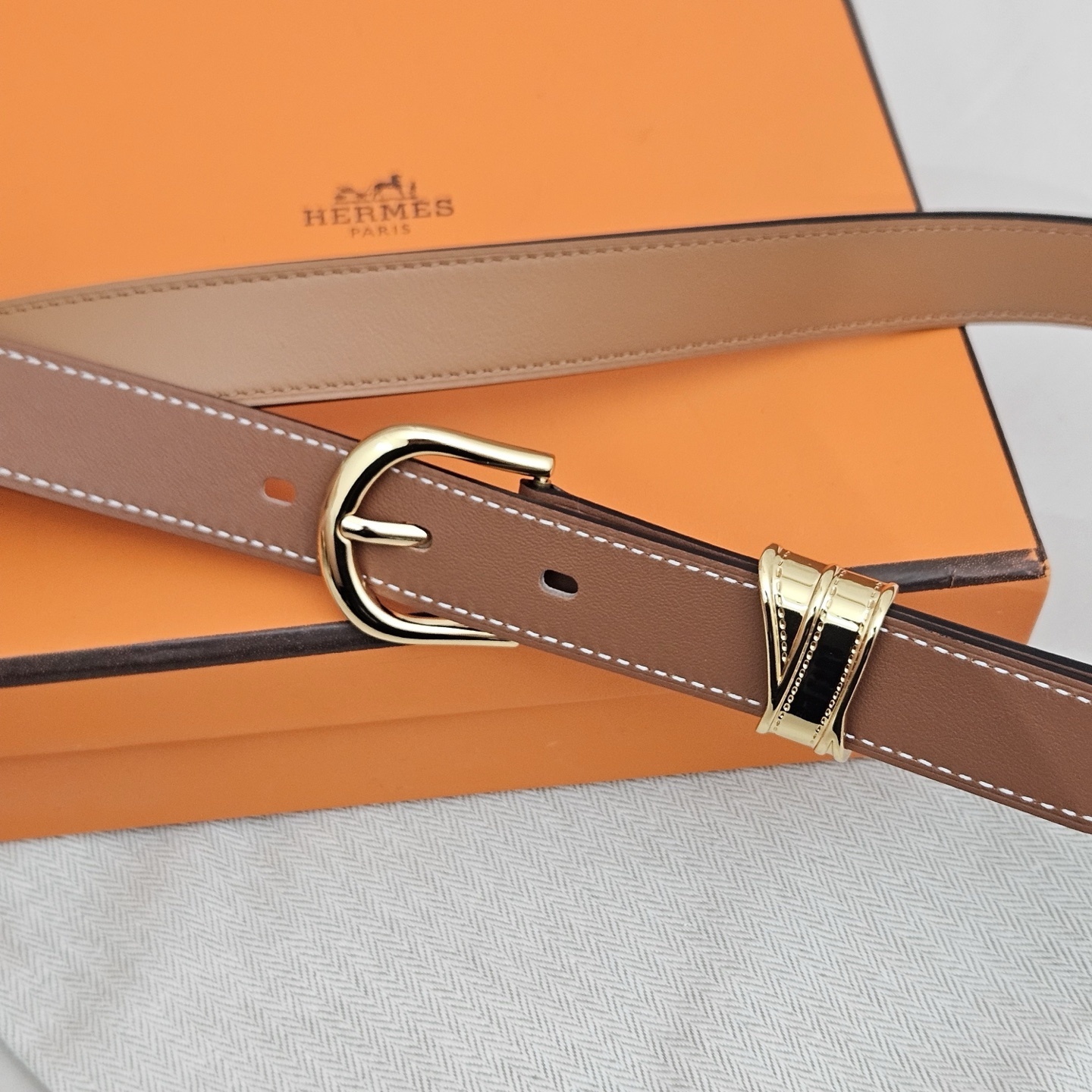 Hermes Women's Brown Leather Belt with Gold Buckle and Keeper