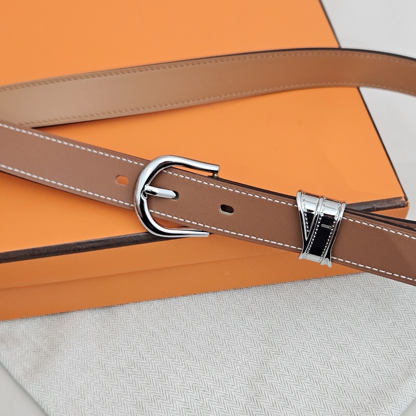 Hermès Slim Gold Leather Belt with Palladium Buckle & White Stitching