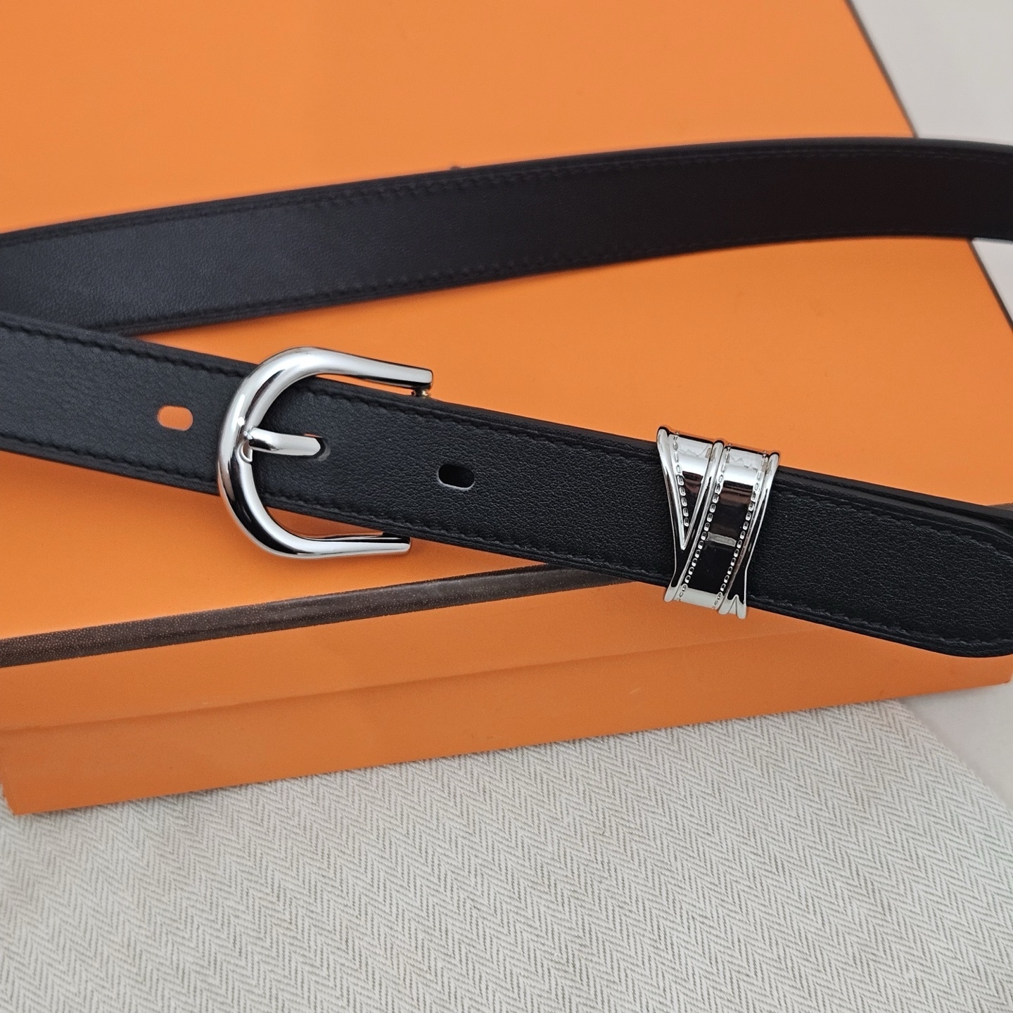 Hermes Men's Luxury Black Leather Belt - Silver-Tone Buckle