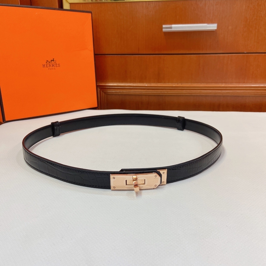 Hermès Kelly Belt – Black Crocodile Leather with Gold Hardware