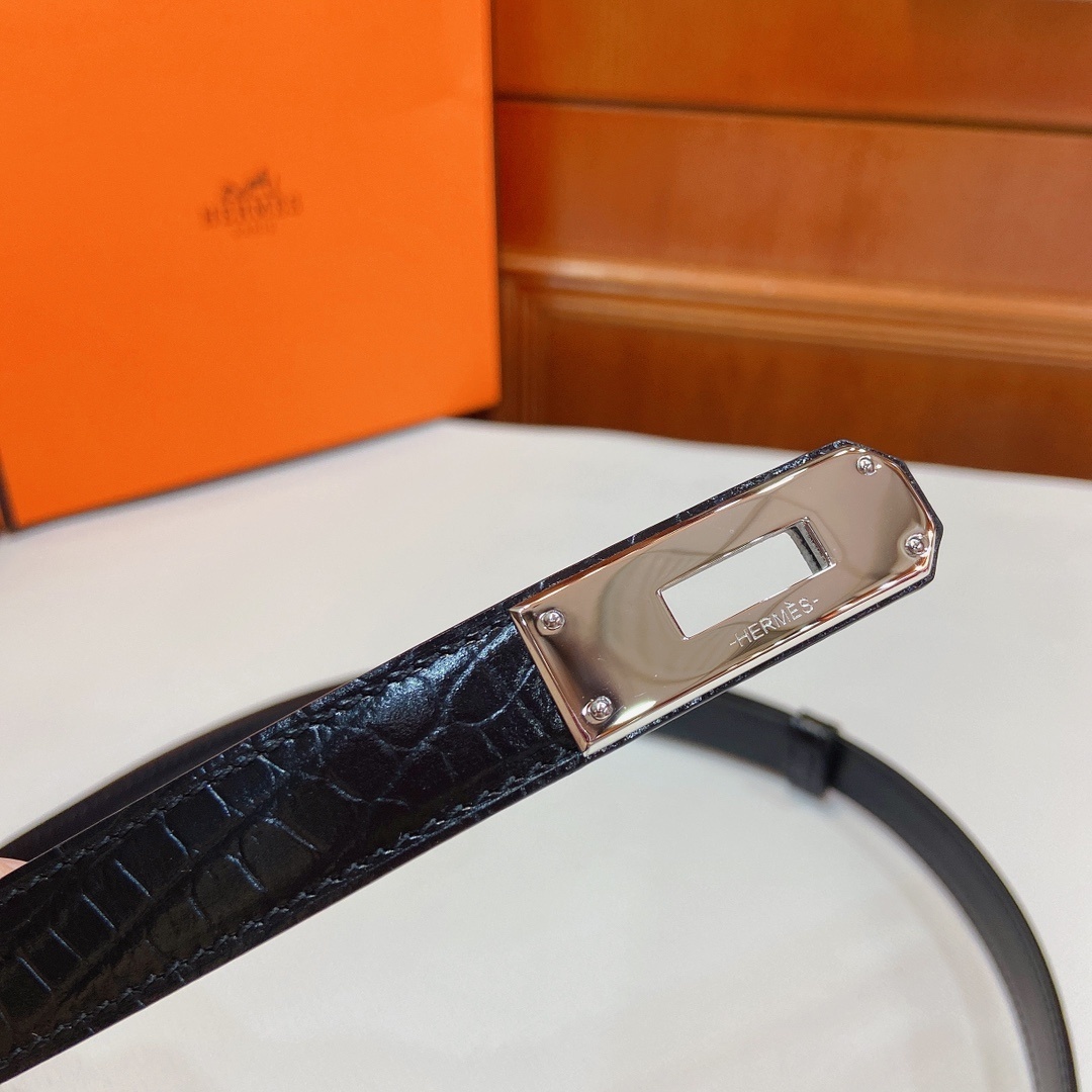 Hermes Kelly 18 Belt - Black Crocodile Leather with Silver Buckle