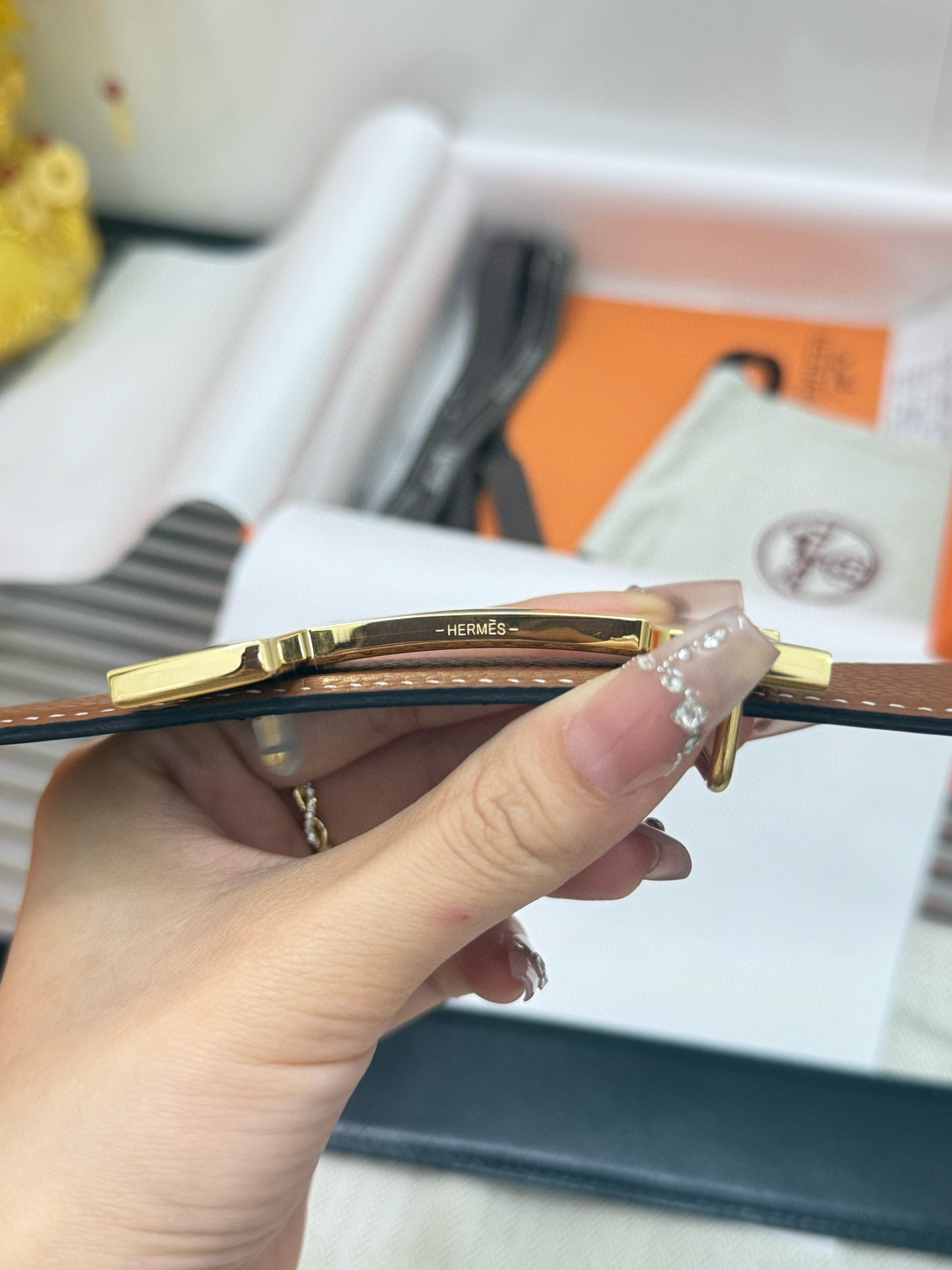 Hermès Reversible H Buckle Leather Belt - Gold Hardware