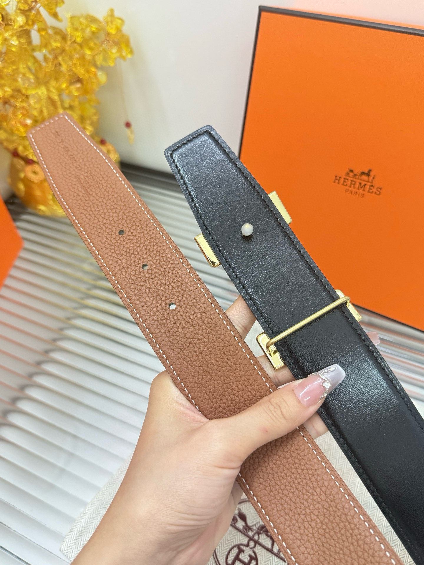 Hermès Reversible H Buckle Leather Belt - Gold Hardware