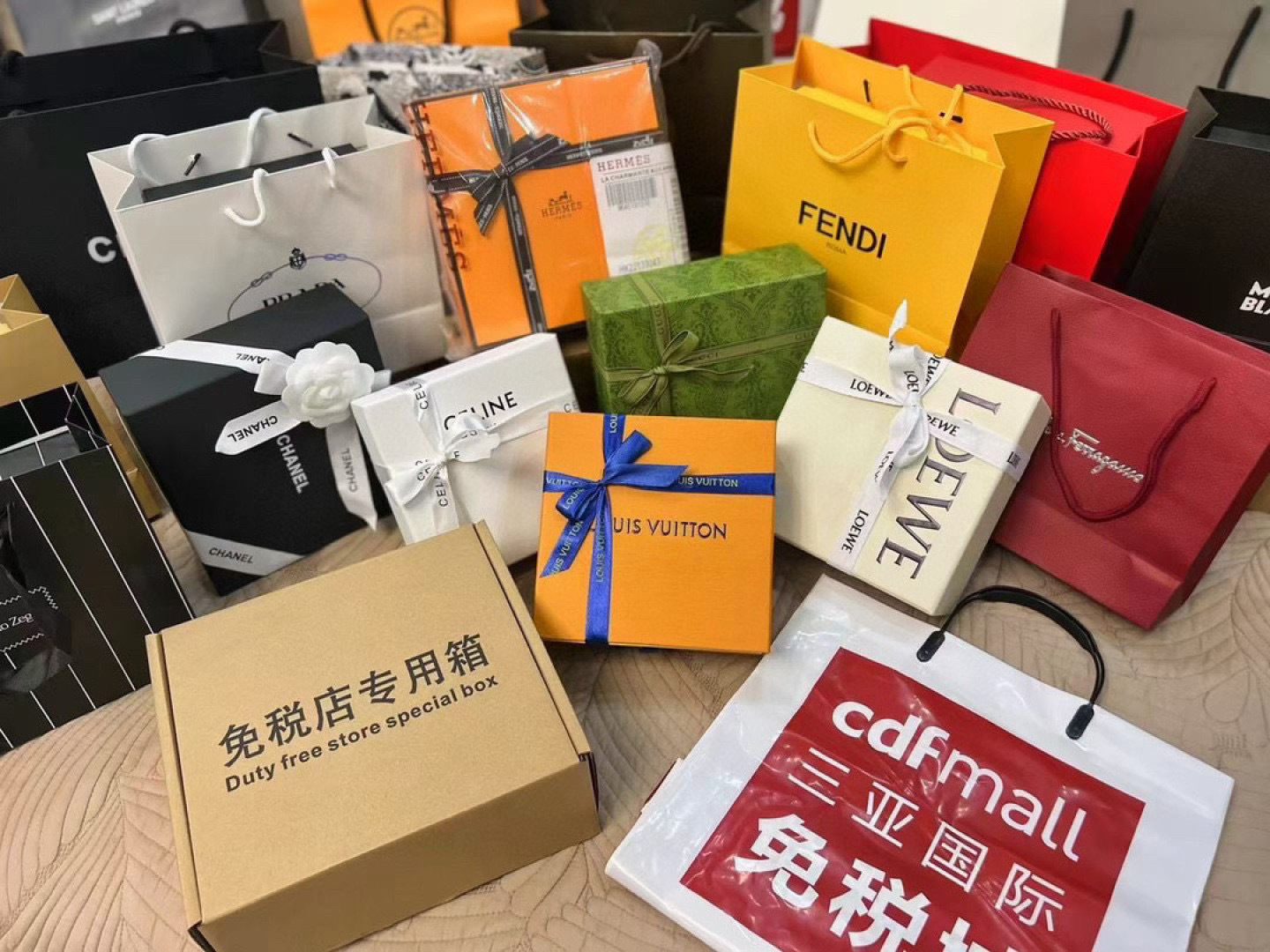 Hermès Kelly Belt in Gold Epsom Leather with Gold Hardware