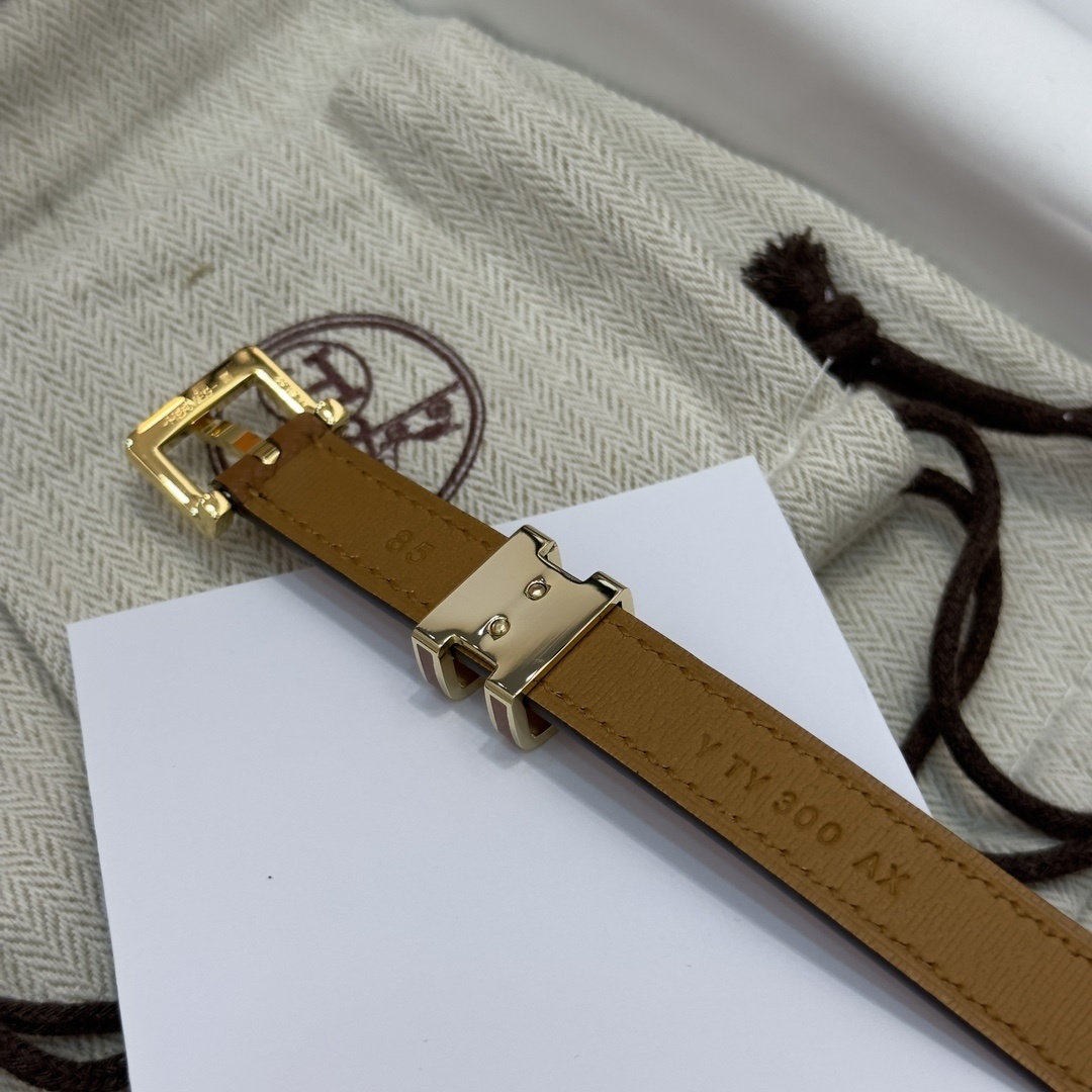 Hermès Kelly Belt in Gold Epsom Leather with Gold Hardware