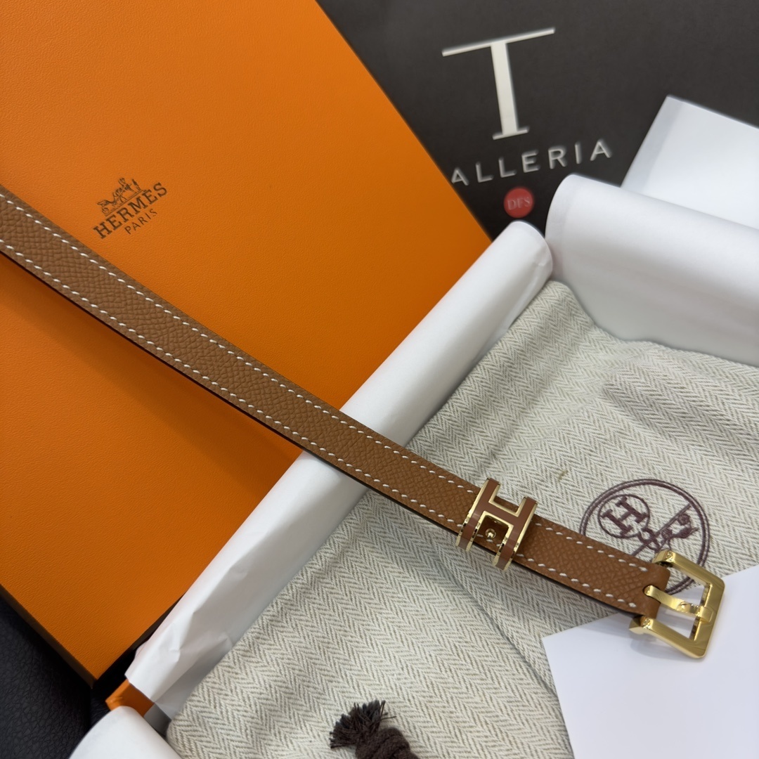 Hermès Kelly Belt in Gold Epsom Leather with Gold Hardware