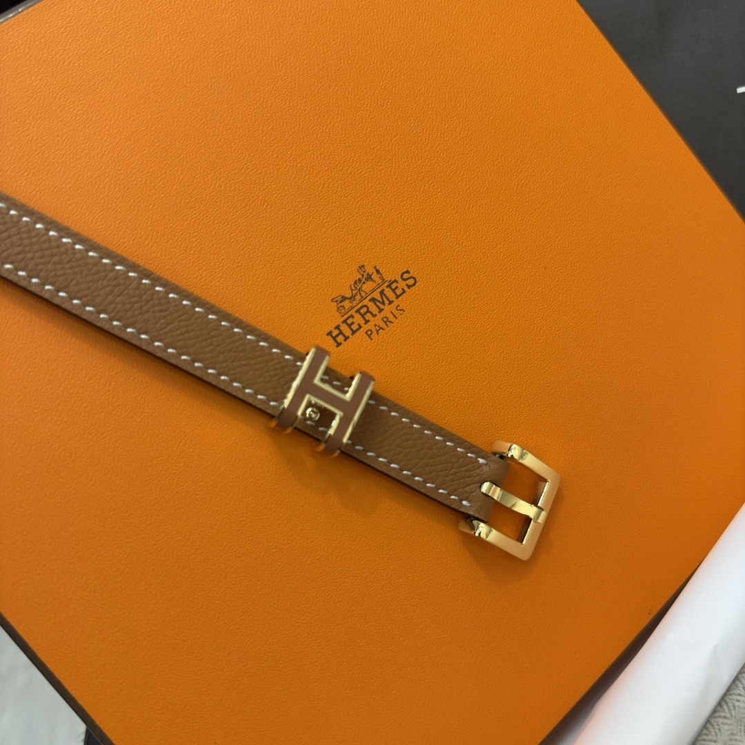 Hermès Kelly Belt in Gold Epsom Leather with Gold Hardware