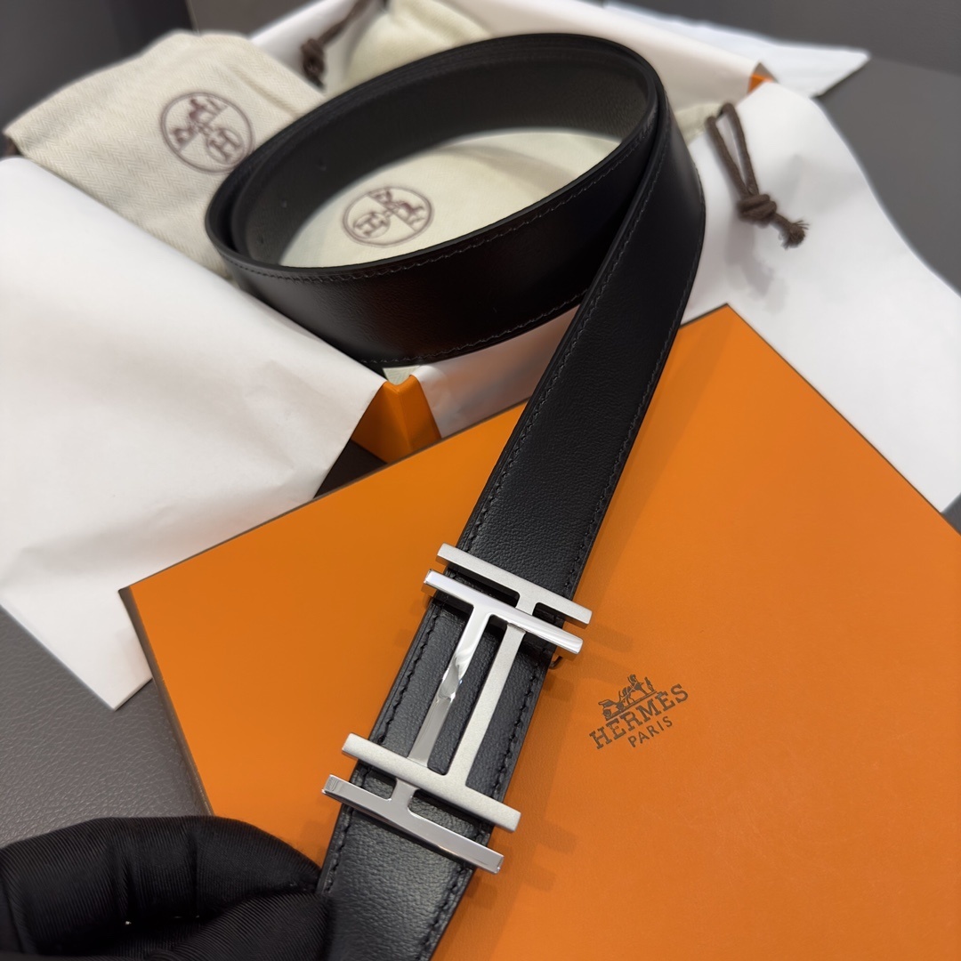 Hermès Black Leather Belt with Brushed Silver H Buckle