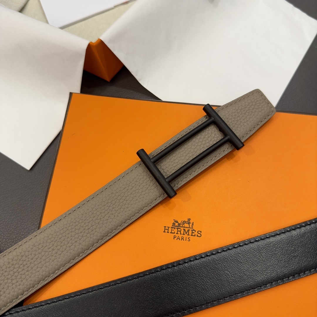 Hermès Men's Reversible Leather Belt - Etoupe/Black Matte Buckle