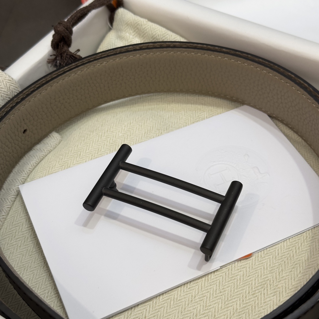 Hermès Men's Reversible Leather Belt - Etoupe/Black Matte Buckle