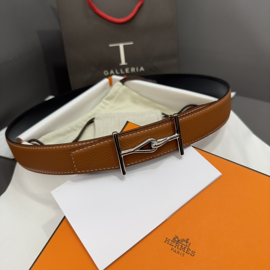 Hermès Reversible Leather Belt with Silver-Tone Buckle – Brown/Black