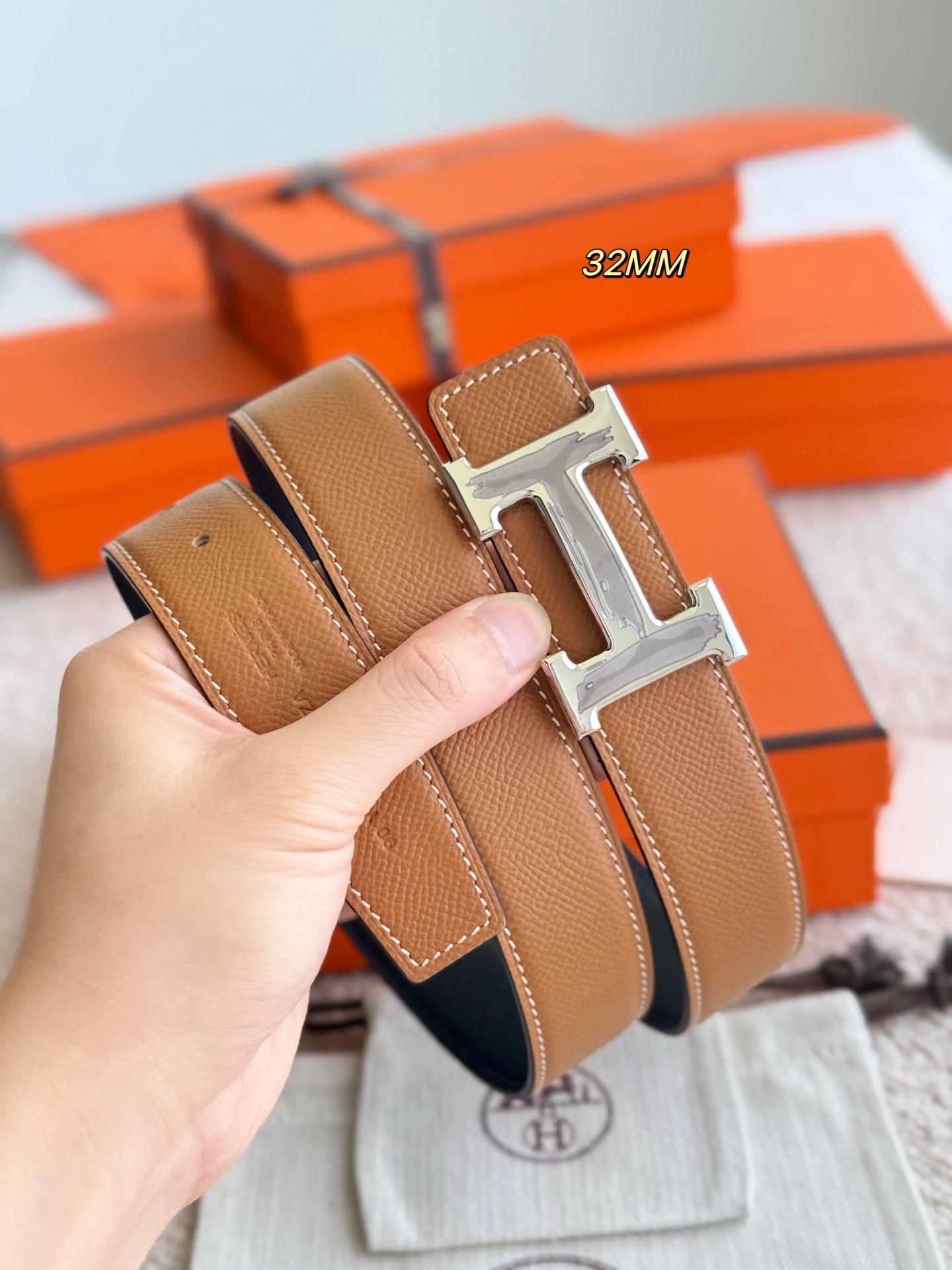 Premium 32mm Reversible Leather Belt with Brushed Silver H Buckle