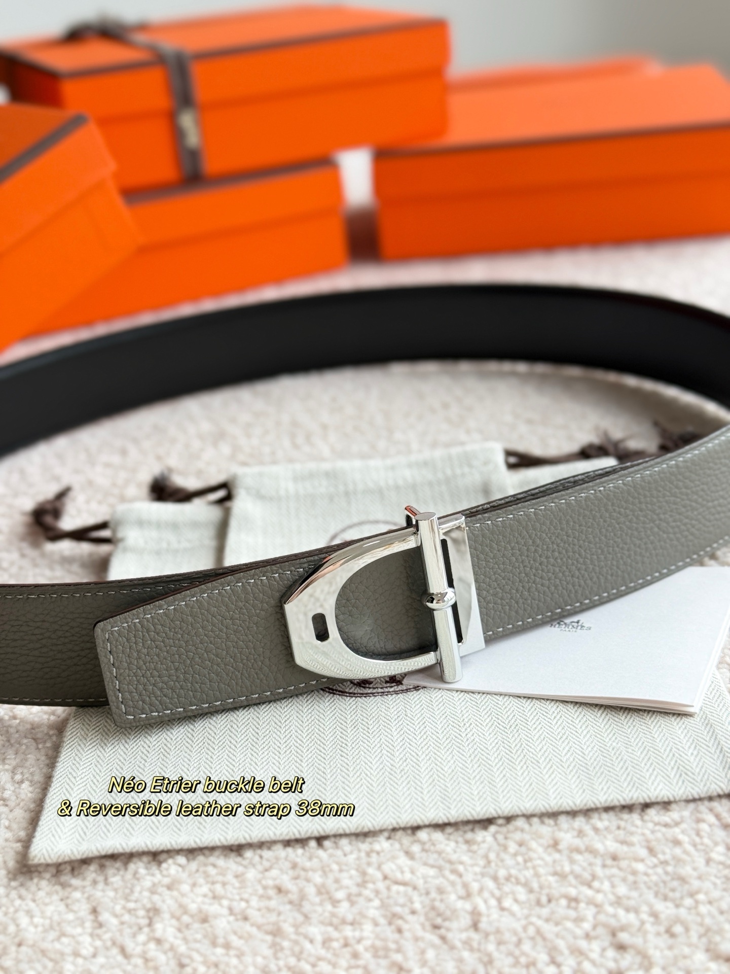 Hermes Néo Etrier Reversible Leather Belt 38mm - Luxury Men's Accessory