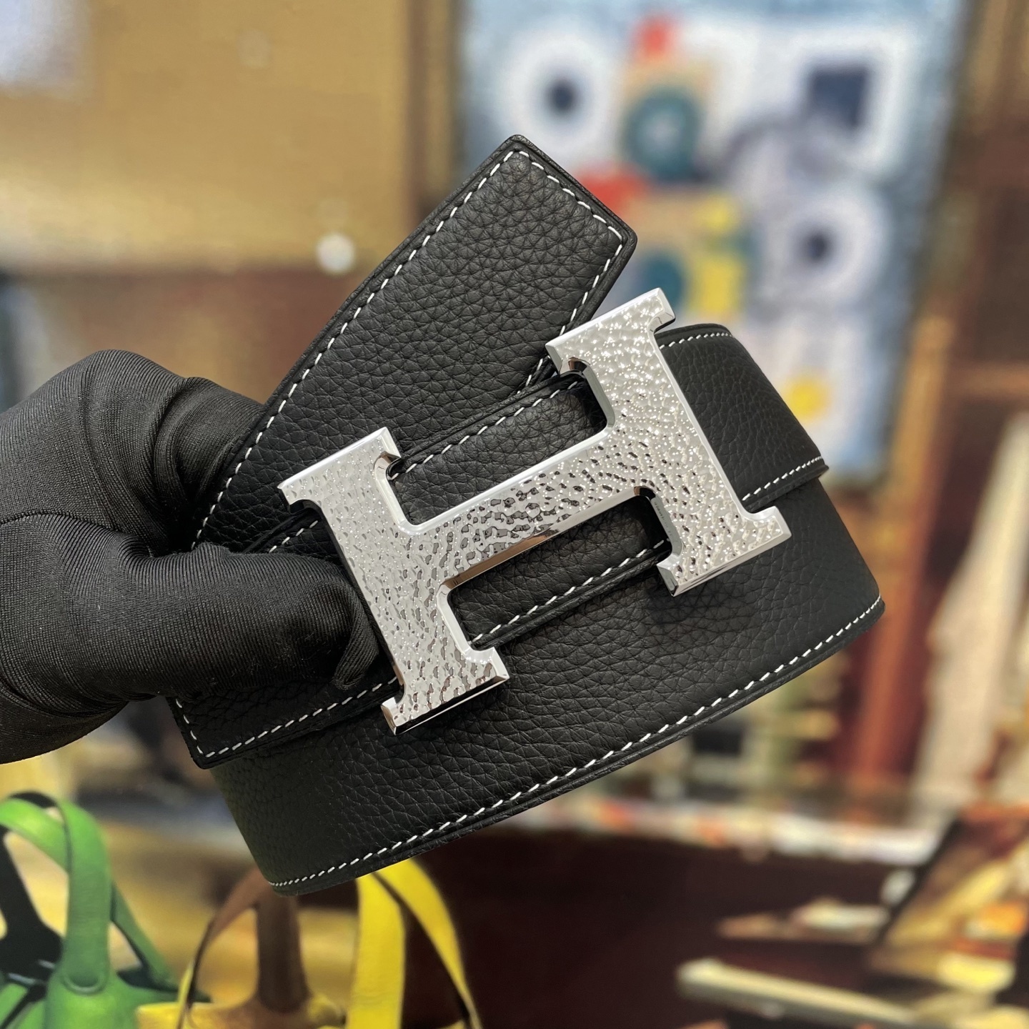 Men's Luxury Black Leather Belt - Textured Silver H Buckle