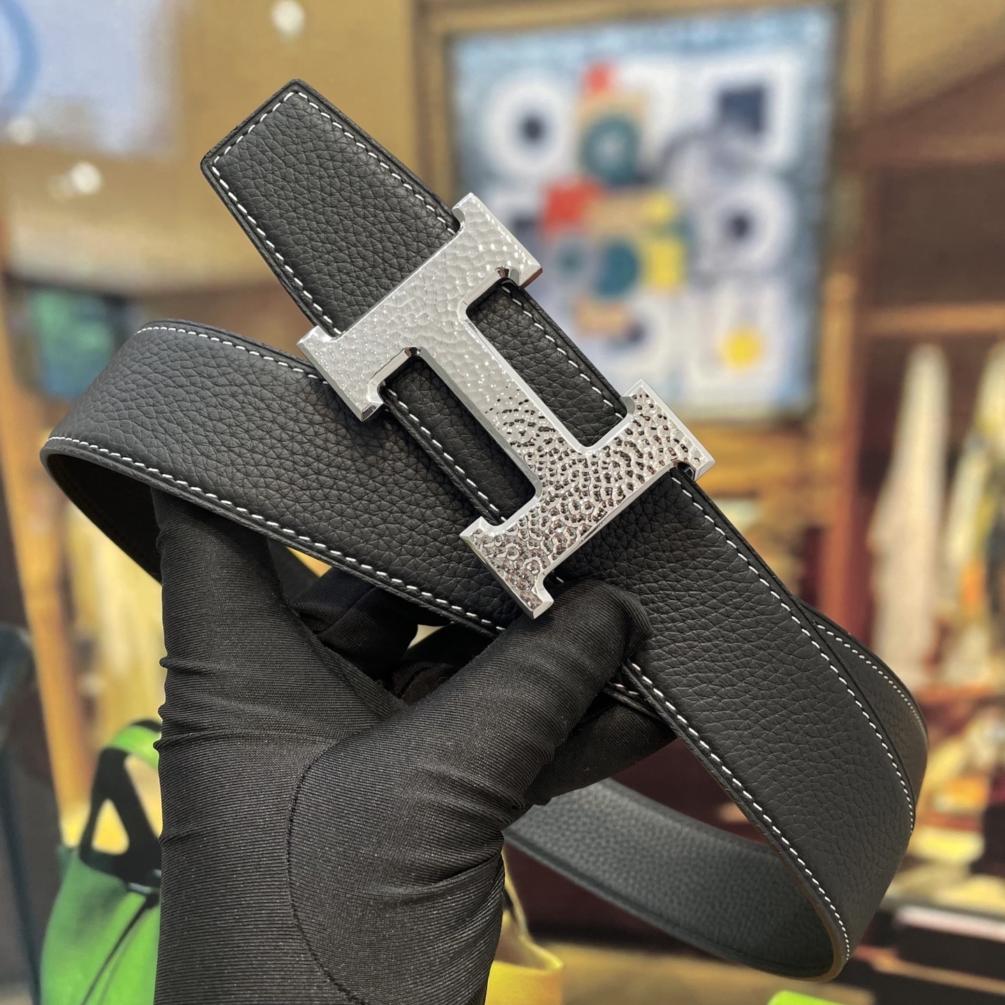 Men's Luxury Black Leather Belt - Textured Silver H Buckle