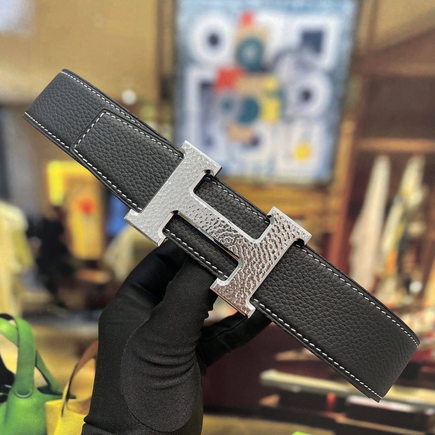 Men’s Luxury Black Leather Belt – Textured Silver H Buckle