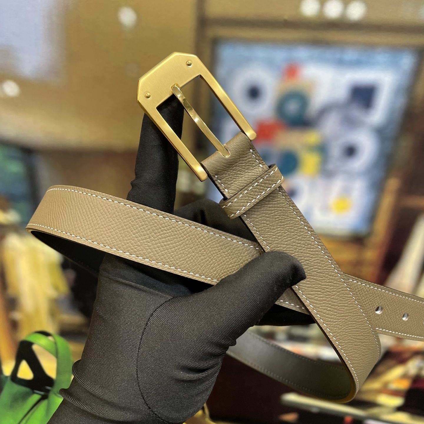 Luxury Men's Pebbled Leather Belt with Brushed Metal Buckle