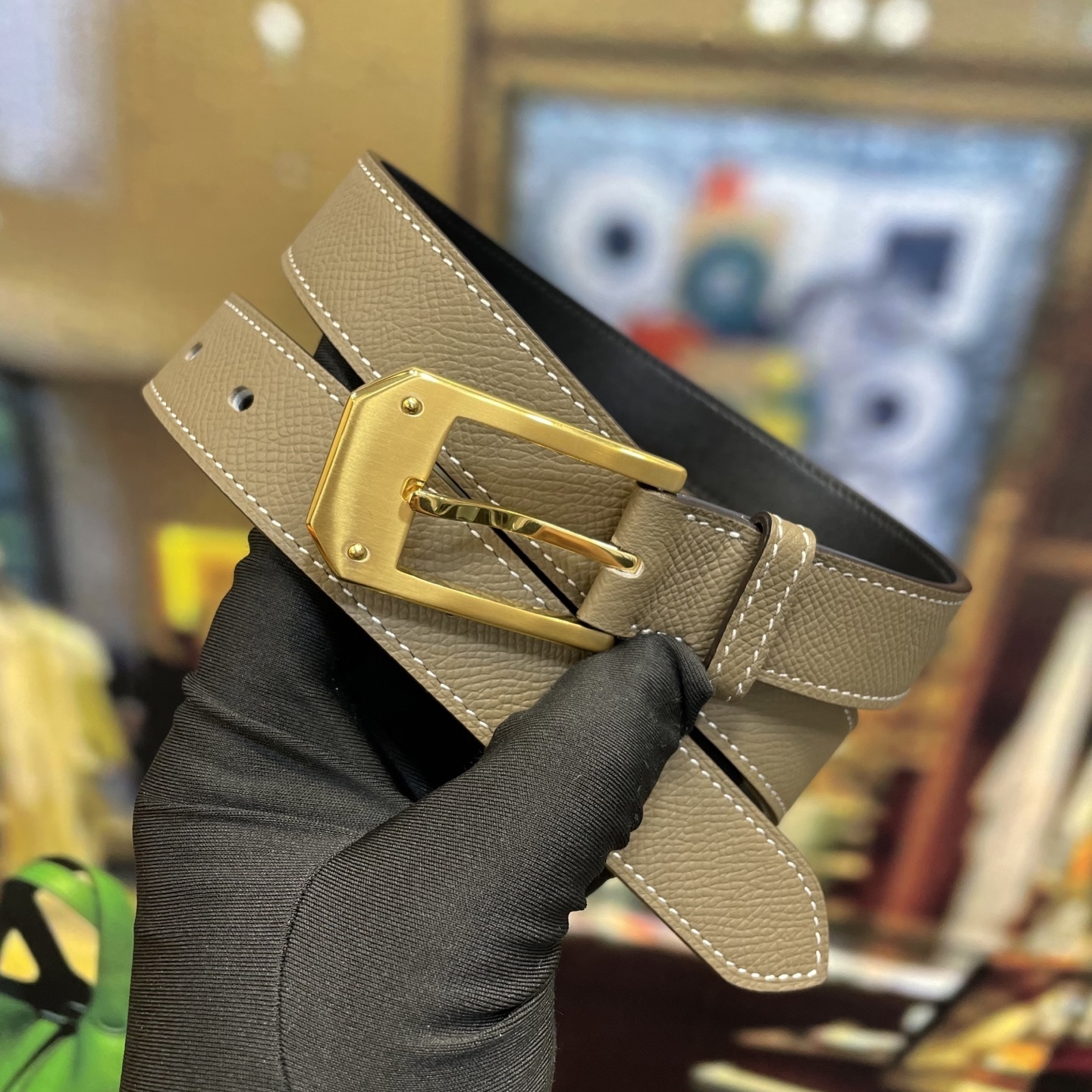 Luxury Men's Pebbled Leather Belt with Brushed Metal Buckle