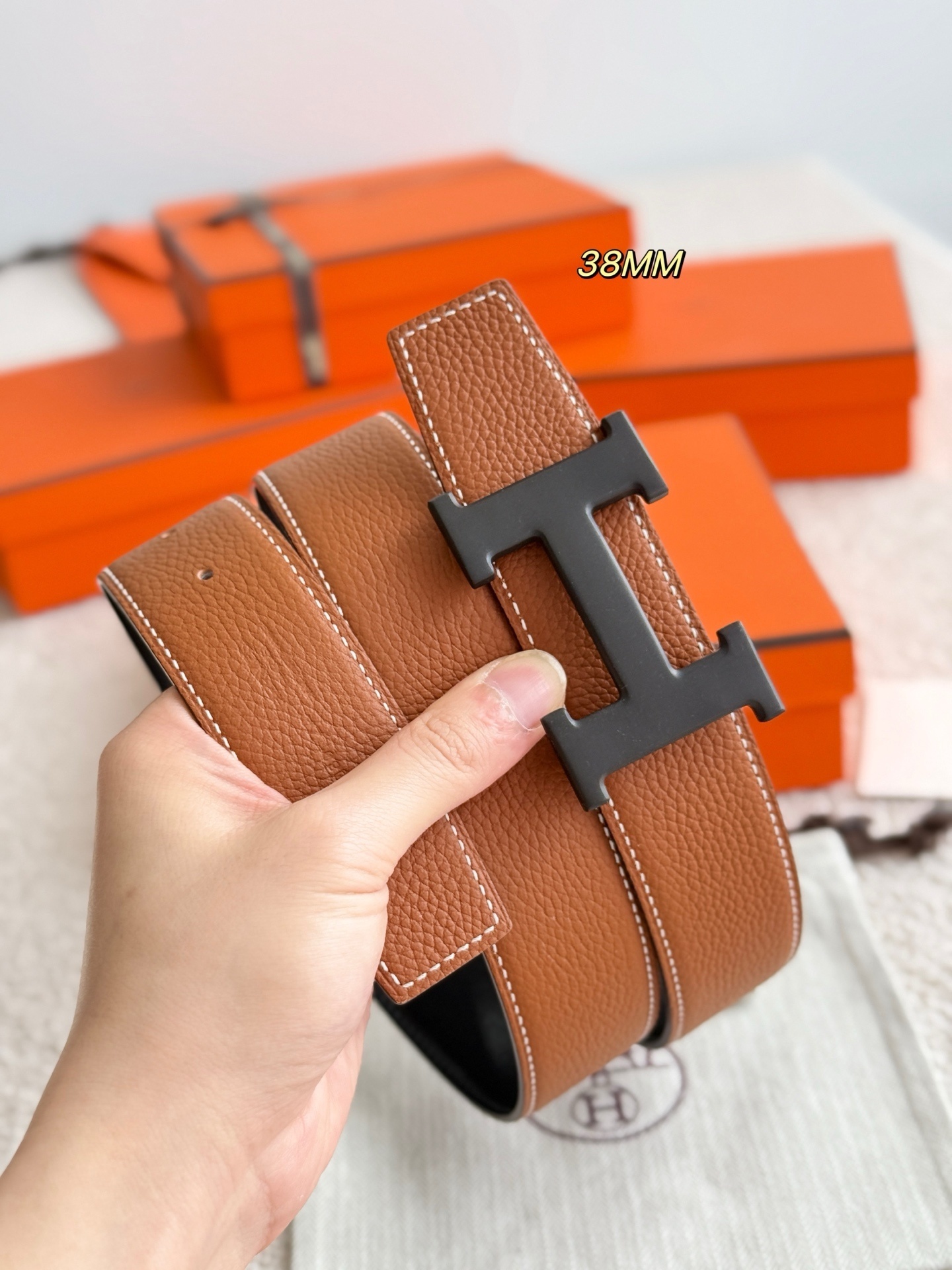 Men's Luxury 38mm Reversible Leather Belt - H 5382 Matte Buckle